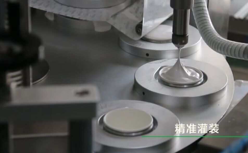 轉(zhuǎn)盤冰激凌灌裝機