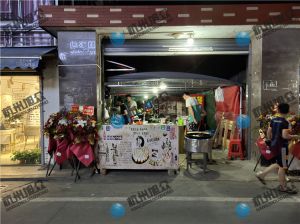 客戶購買《XZ-612包子機(jī)》調(diào)試師傅調(diào)不過來，部門經(jīng)理親自上門調(diào)試