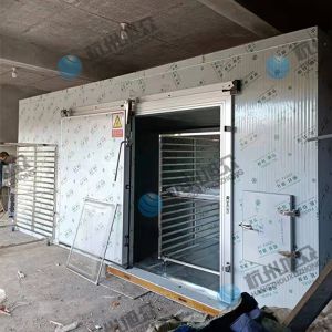 云南李總6P頂吹風(fēng)烘干房烘干糯米粉 安裝完成，生意興榮！