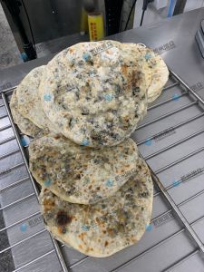 512包子機(jī)做金華烙，餅梅菜豬油餡，多功能非常實(shí)用！